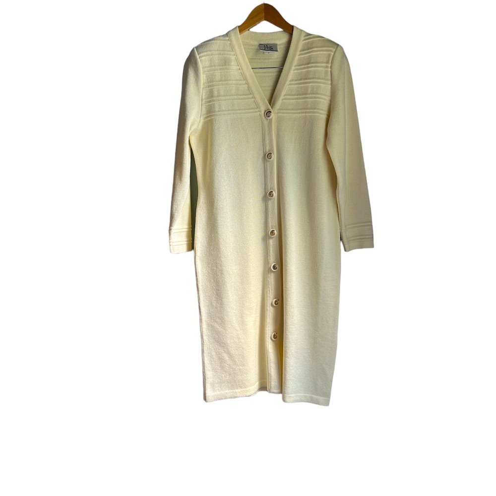 Mita | Vintage 90s Cream Long Buttoned Cardigan Sweater Paisley Buttons size 12